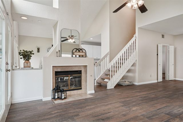 1209 Broken Arrow Trail, Carrollton, TX 75007