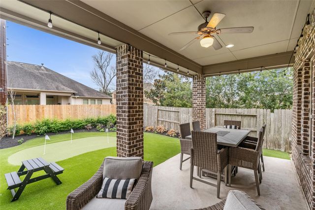 18 Stefano Way, Missouri City, TX 77459