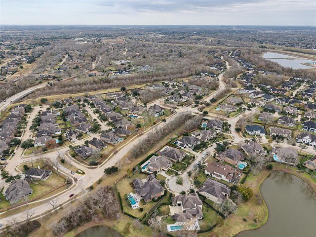 18 Stefano Way, Missouri City, TX 77459