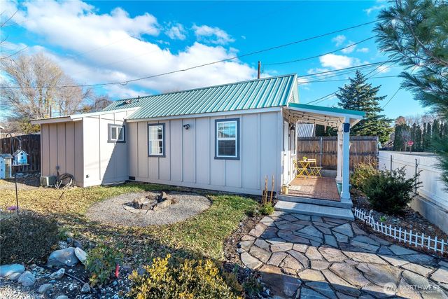 307 W 2nd Avenue, Kittitas, WA 98934