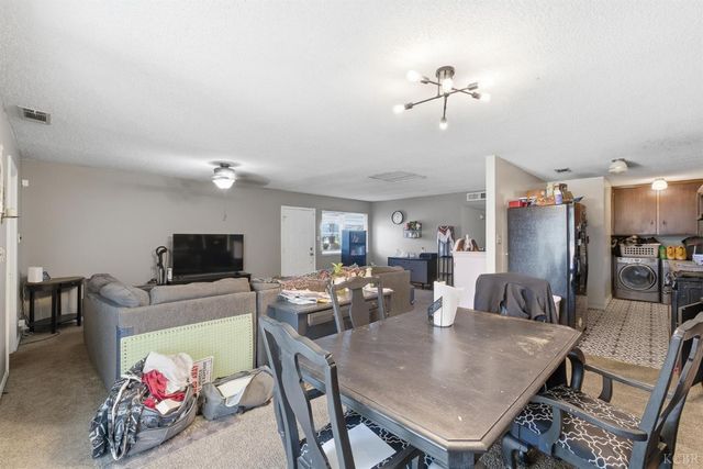 1901 N Kensington Way, Hanford, CA 93230