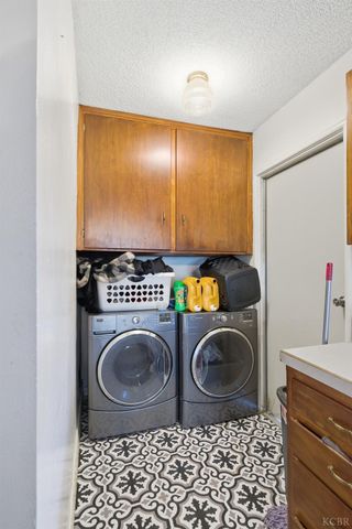 1901 N Kensington Way, Hanford, CA 93230