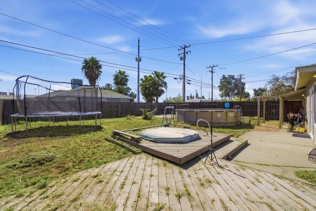 1901 N Kensington Way, Hanford, CA 93230