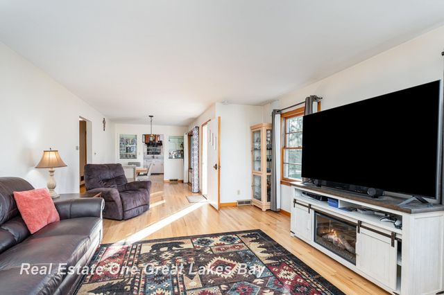 4719 Baker Road, Bridgeport, MI 48722