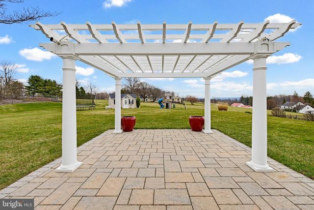 4 SAINT ANDREWS DRIVE, Fleetwood, PA 19522