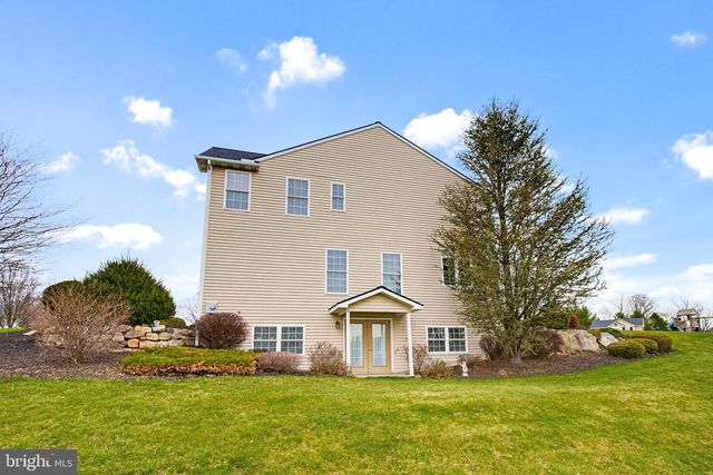 4 SAINT ANDREWS DRIVE, Fleetwood, PA 19522