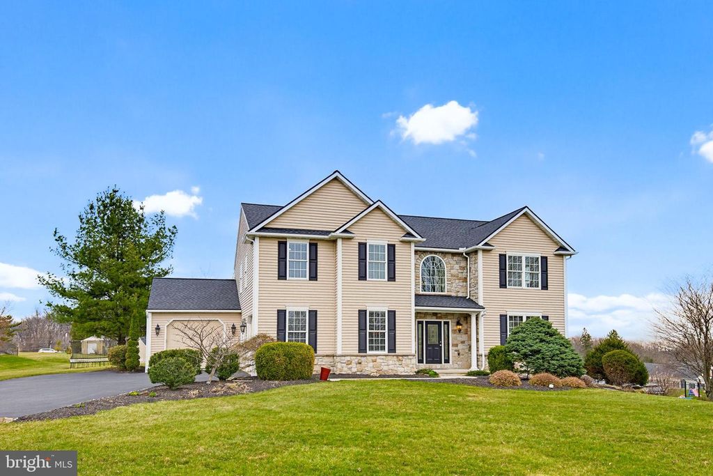 4 SAINT ANDREWS DRIVE, Fleetwood, PA 19522