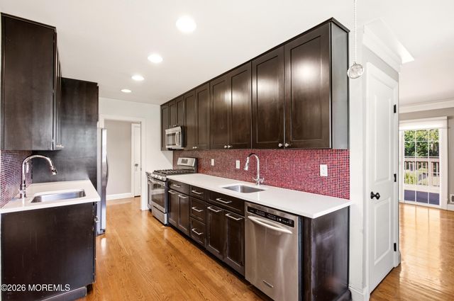 1370 Red Oak Drive, Lakewood, NJ 08701