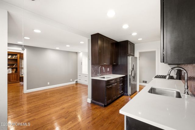 1370 Red Oak Drive, Lakewood, NJ 08701