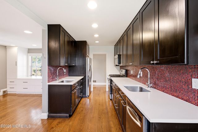 1370 Red Oak Drive, Lakewood, NJ 08701