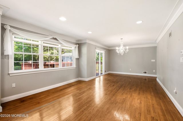 1370 Red Oak Drive, Lakewood, NJ 08701