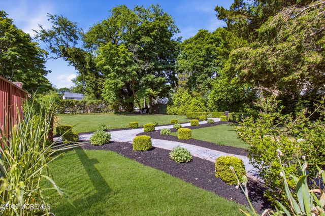 1370 Red Oak Drive, Lakewood, NJ 08701