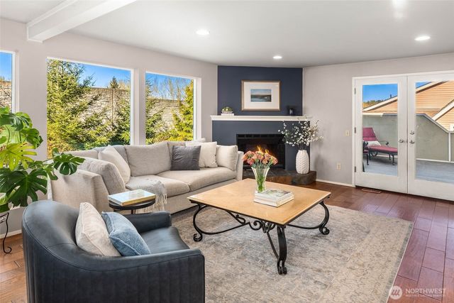 9630 NE 35th Place, Clyde Hill, WA 98004