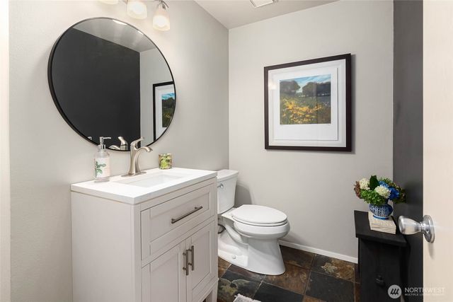 9630 NE 35th Place, Clyde Hill, WA 98004