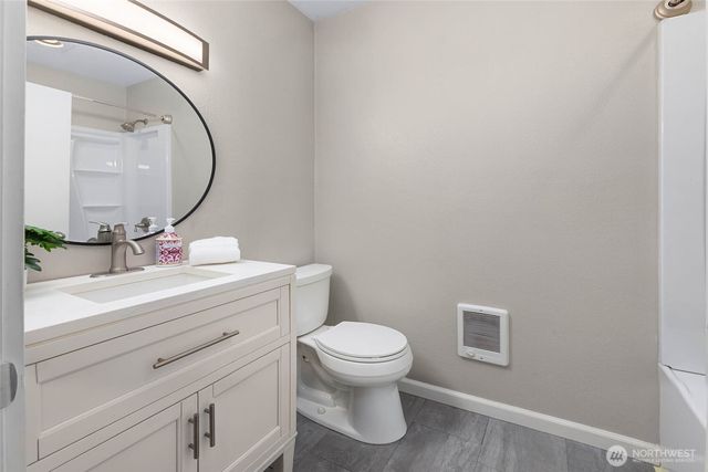 9630 NE 35th Place, Clyde Hill, WA 98004