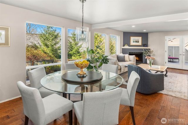 9630 NE 35th Place, Clyde Hill, WA 98004