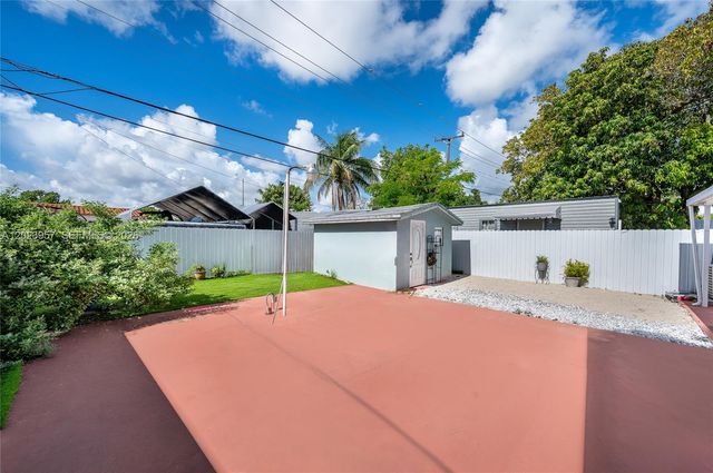 228 W 18th Street, Hialeah, FL 33010