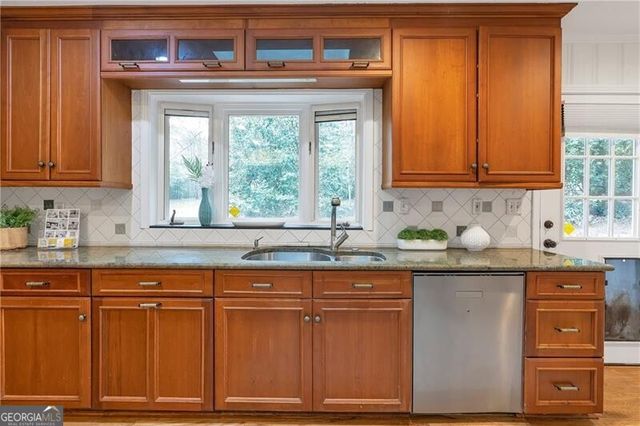 2098 Trailmark Drive, Decatur, GA 30033