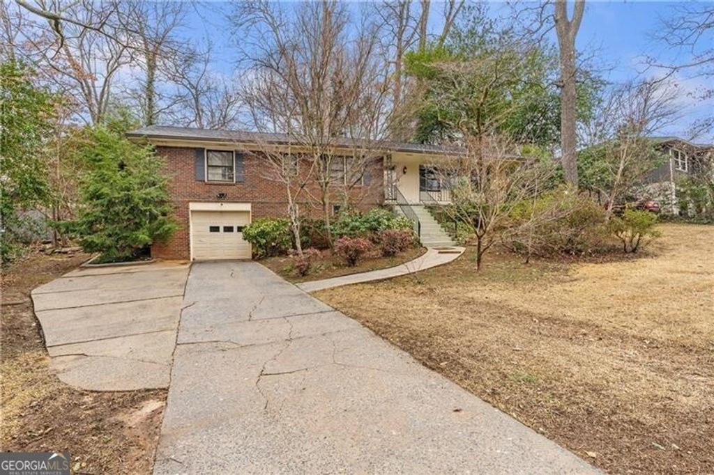 2098 Trailmark Drive, Decatur, GA 30033