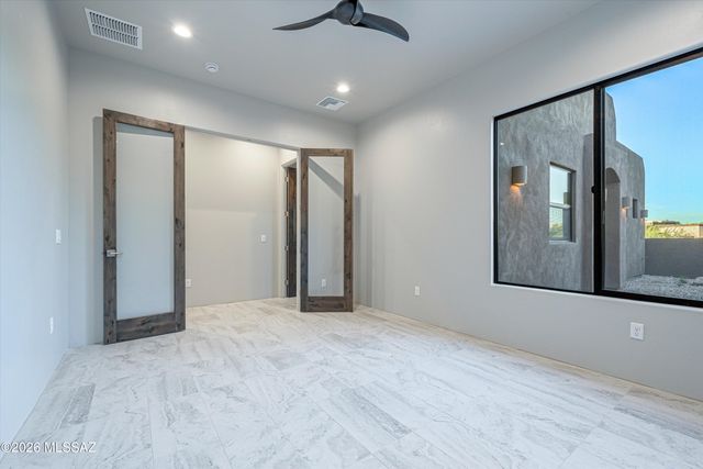 422 E Sun Spring Place, Oro Valley, AZ 85755