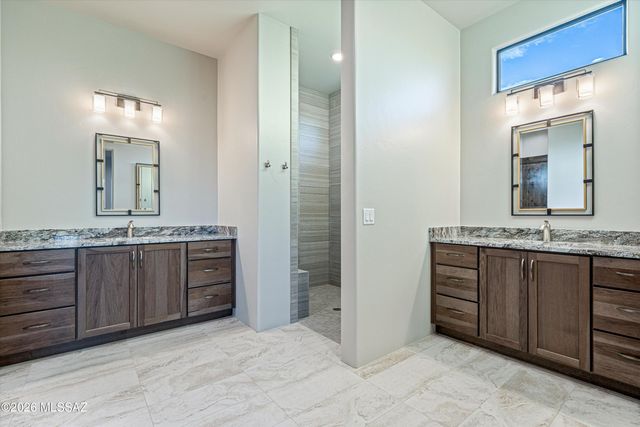 422 E Sun Spring Place, Oro Valley, AZ 85755