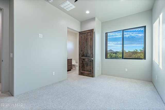 422 E Sun Spring Place, Oro Valley, AZ 85755