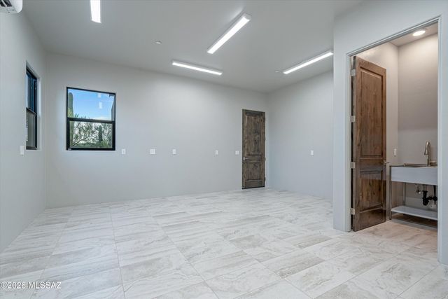 422 E Sun Spring Place, Oro Valley, AZ 85755
