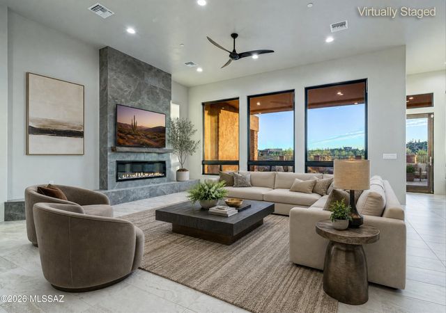 422 E Sun Spring Place, Oro Valley, AZ 85755