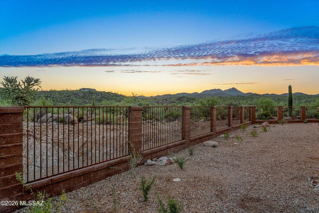 422 E Sun Spring Place, Oro Valley, AZ 85755