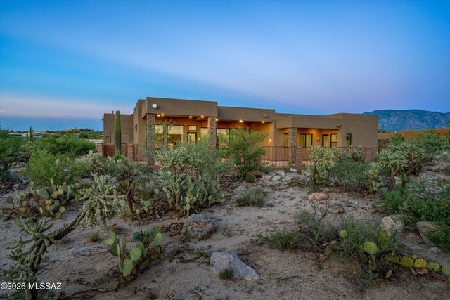 422 E Sun Spring Place, Oro Valley, AZ 85755