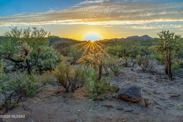 422 E Sun Spring Place, Oro Valley, AZ 85755