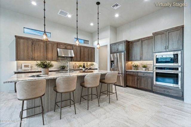 422 E Sun Spring Place, Oro Valley, AZ 85755