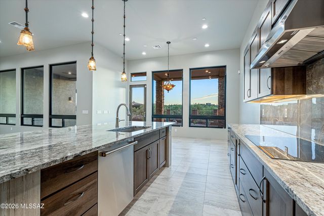 422 E Sun Spring Place, Oro Valley, AZ 85755