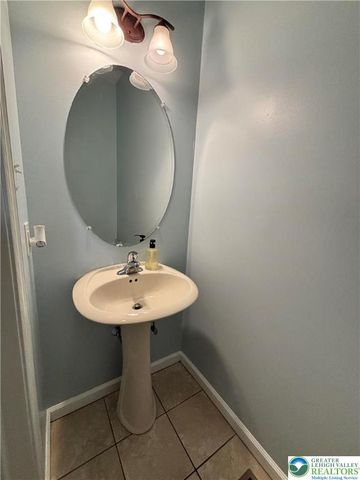 258 Milkweed Drive, Upper Macungie Twp, PA 18104