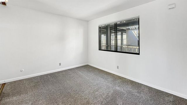 5 Embarcadero W 318, Oakland, CA 94607