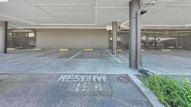 5 Embarcadero W 318, Oakland, CA 94607