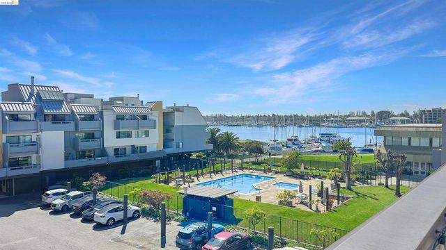 5 Embarcadero W 318, Oakland, CA 94607