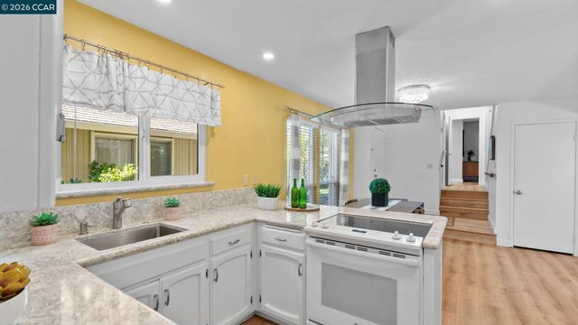 90 Rolling Green Cir, Pleasant Hill, CA 94523