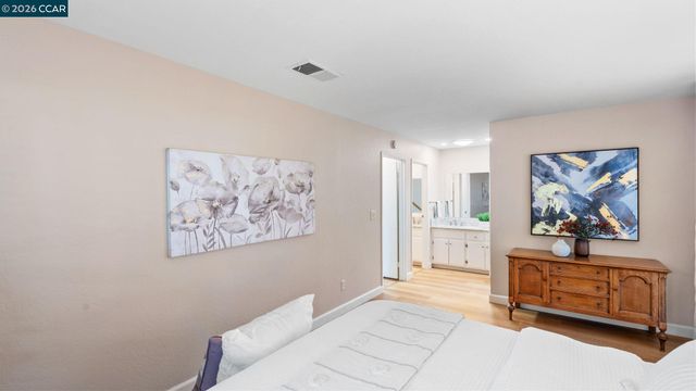 90 Rolling Green Cir, Pleasant Hill, CA 94523