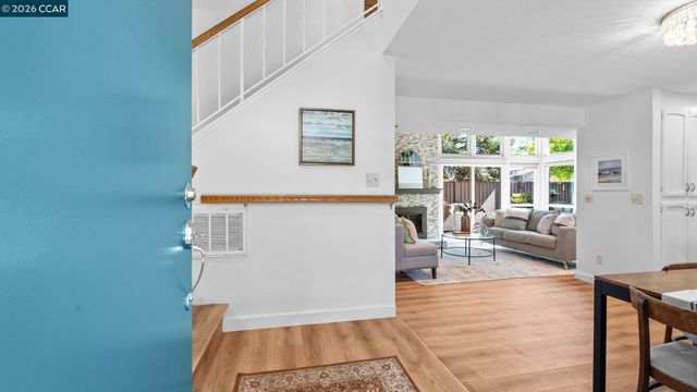 90 Rolling Green Cir, Pleasant Hill, CA 94523