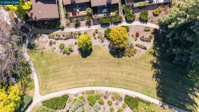 90 Rolling Green Cir, Pleasant Hill, CA 94523