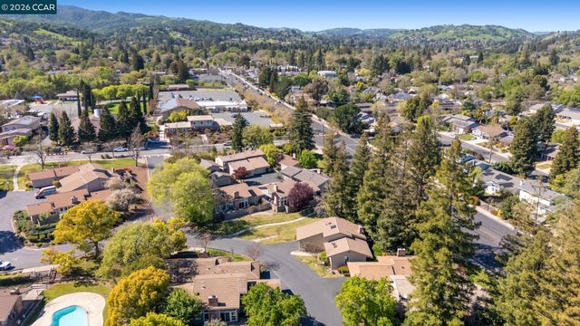 90 Rolling Green Cir, Pleasant Hill, CA 94523