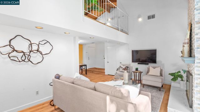 90 Rolling Green Cir, Pleasant Hill, CA 94523