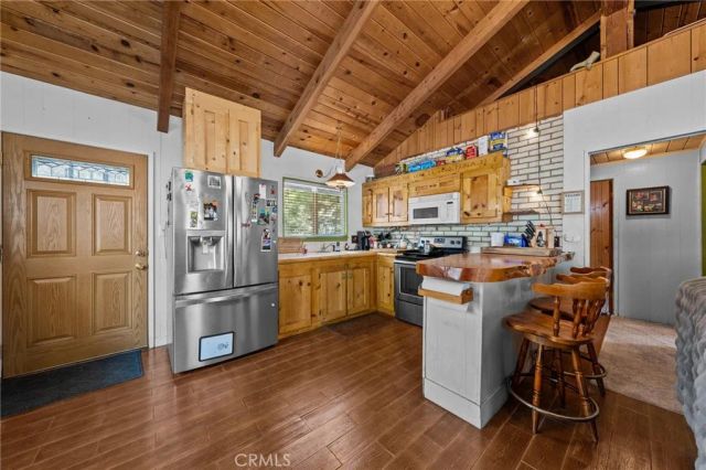 731 YUKON RD, Green Valley Lake, CA 92341
