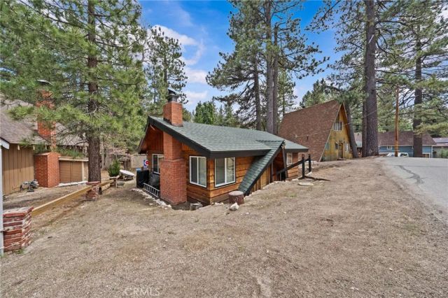 731 YUKON RD, Green Valley Lake, CA 92341