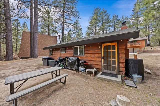 731 YUKON RD, Green Valley Lake, CA 92341