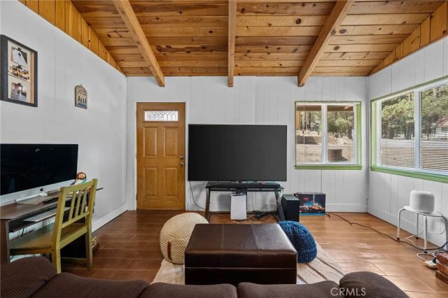 731 YUKON RD, Green Valley Lake, CA 92341