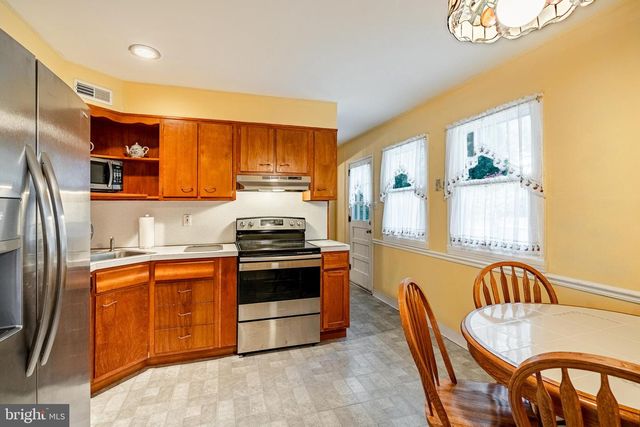 114 MANOR RD, Paoli, PA 19301