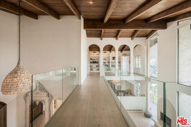 2299 Gloaming Way, Beverly Hills, CA 90210