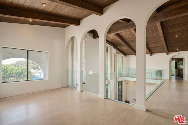 2299 Gloaming Way, Beverly Hills, CA 90210